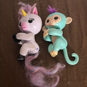 😄Fingerlings unicorn monkey 2016 interactive toys
